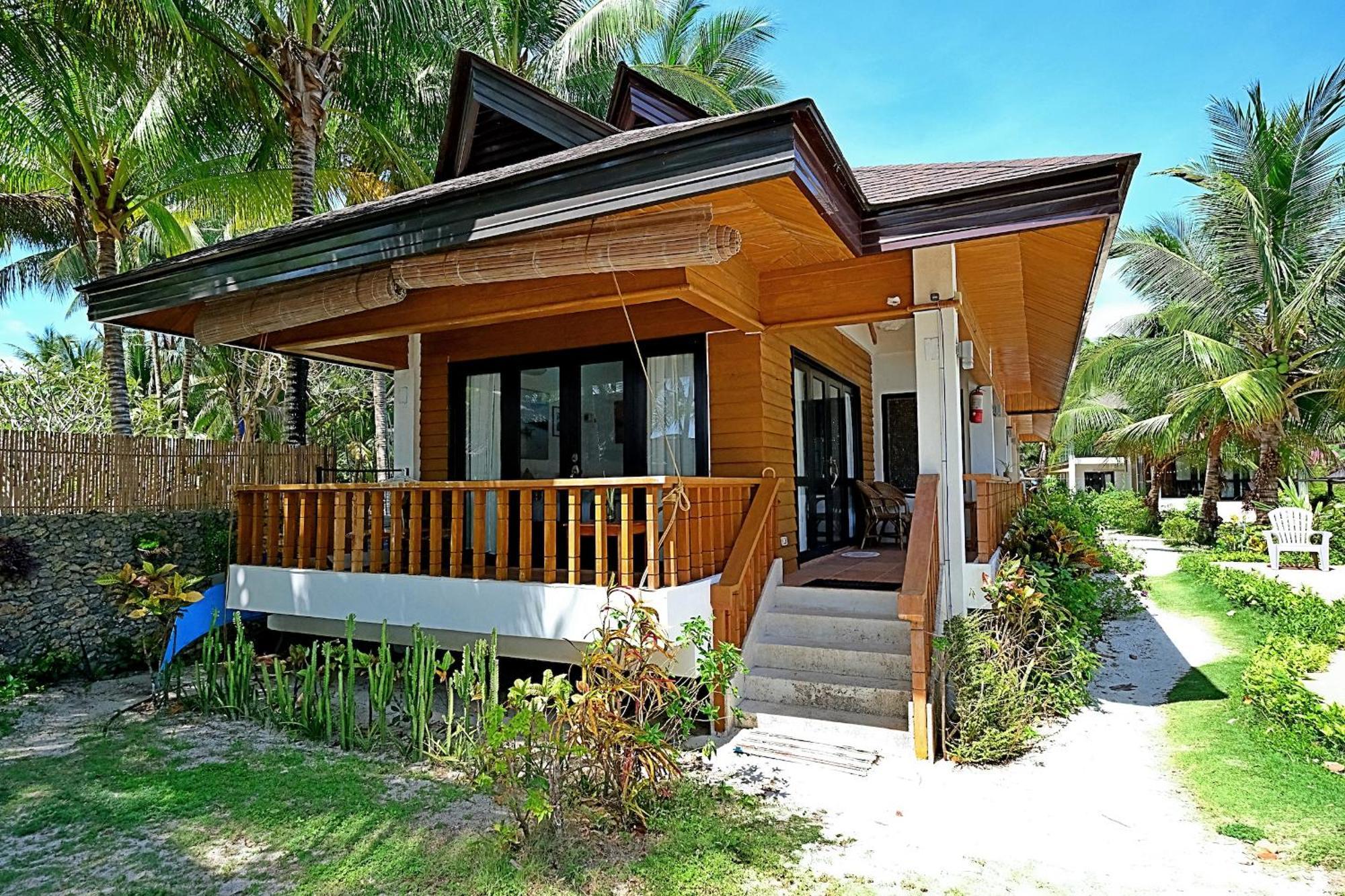 White Resort 3*